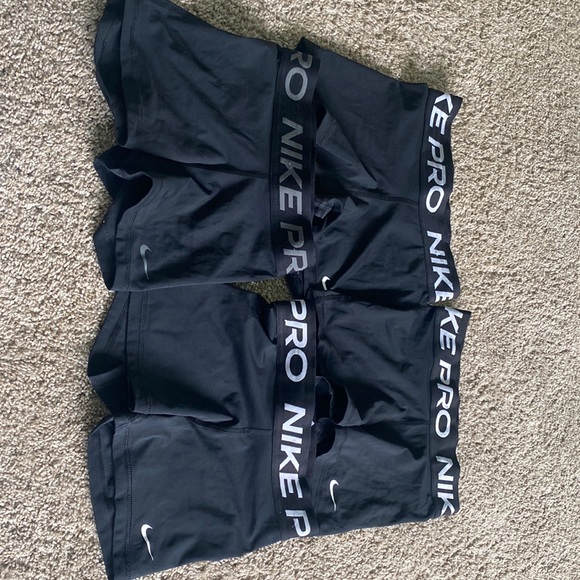nike pro shorts - Picture 1 of 3